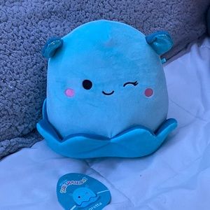 Loretta 7 inch squishmallow